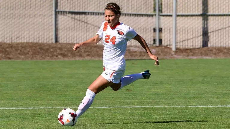 Beavers Fall to Ladyjacks