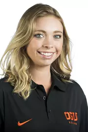 Sydney Poe head shot 16