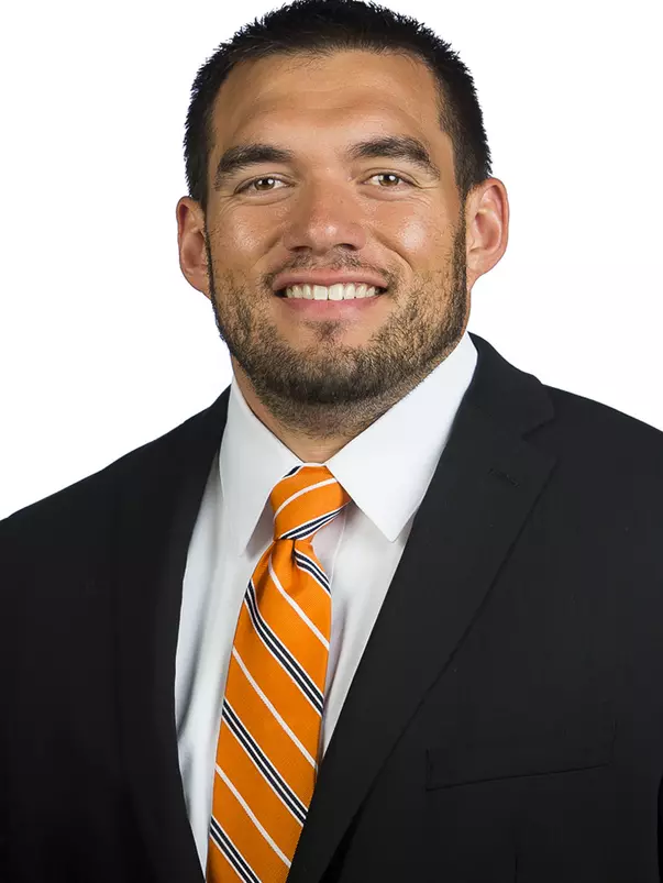 Funaki Asisi head shot