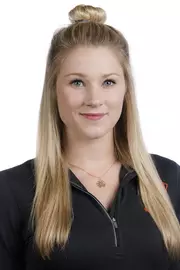 Madeline Gardiner head shot 16