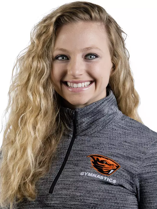 Halli Briscoe head shot 2018