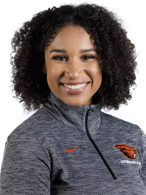 Isis Lowery head shot 2018
