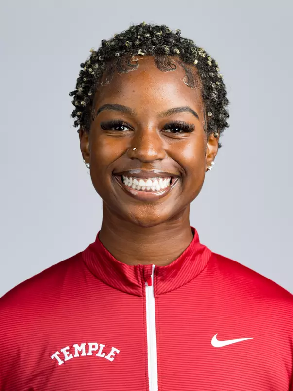 Juliane Cherry Headshot