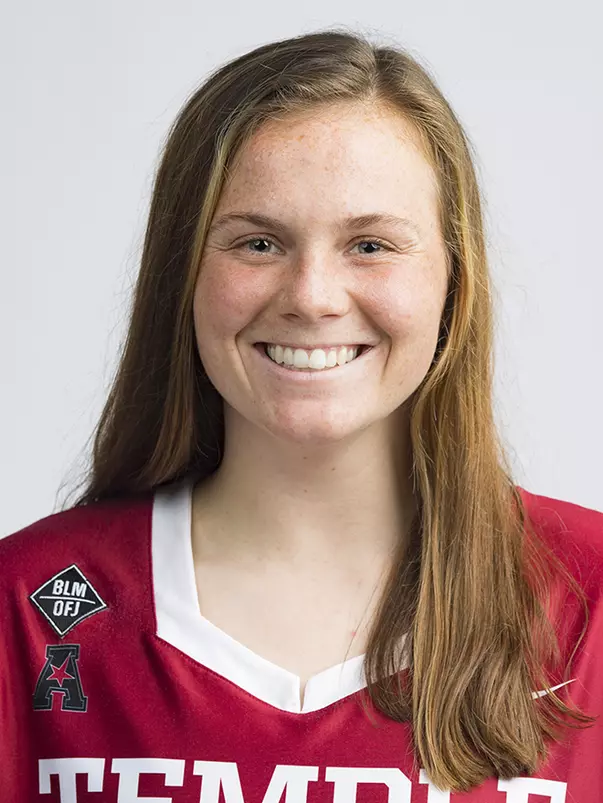 Annie Carroll Headshot