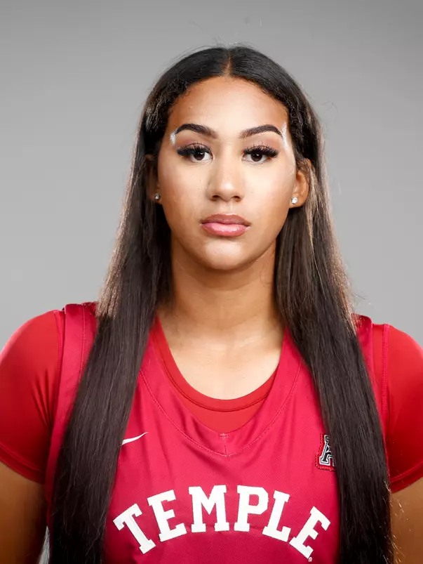 Alexandra Wilkinson Headshot