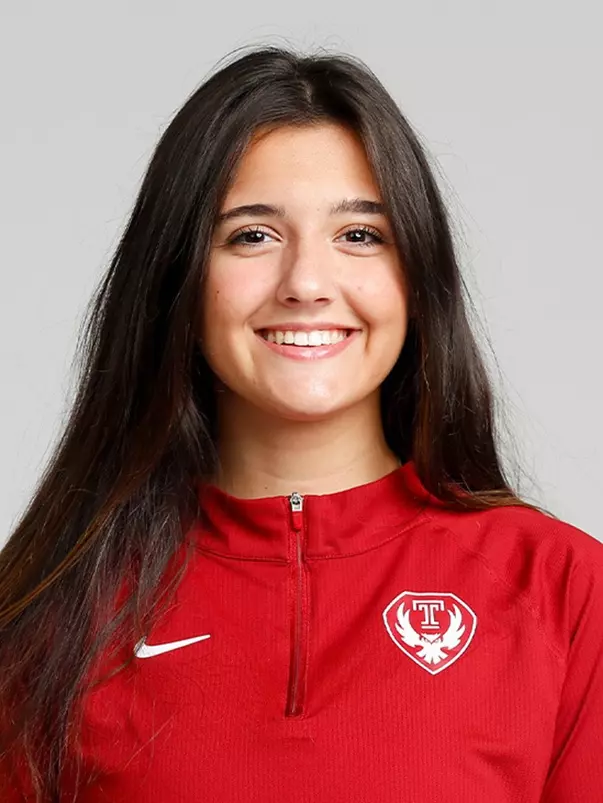 Isabella Fisher Headshot