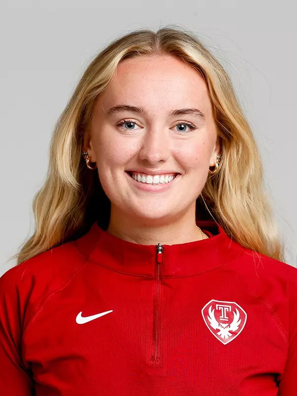 Niamh Kiely Headshot