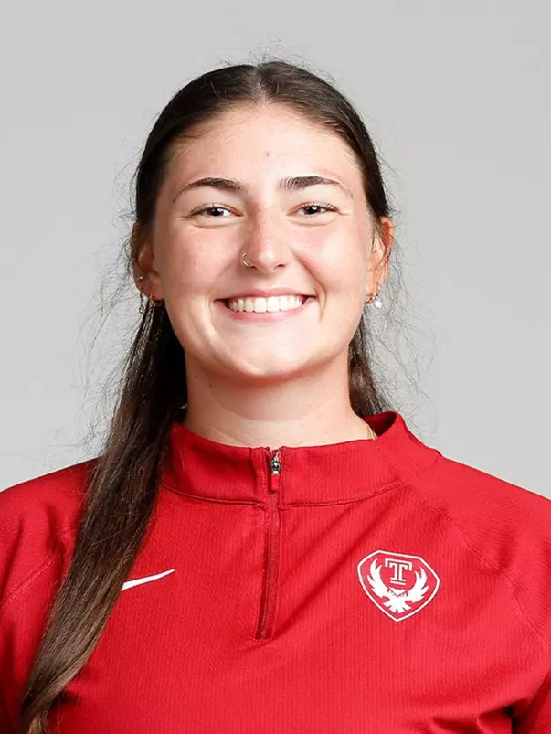 Chloe Freedenberg McHugh Headshot