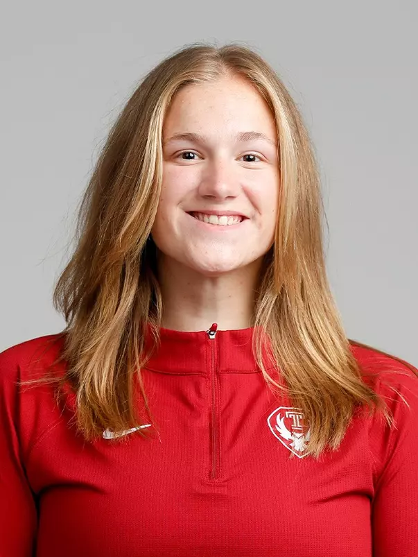 Nadya Payeur Headshot