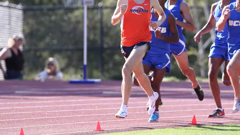 Track Teams Finish Up at North Florida Invitational