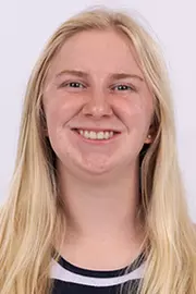 Kira Graves headshot