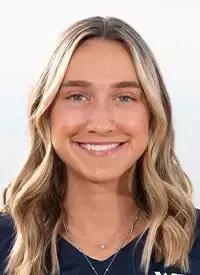 Emma Bubelis Headshot