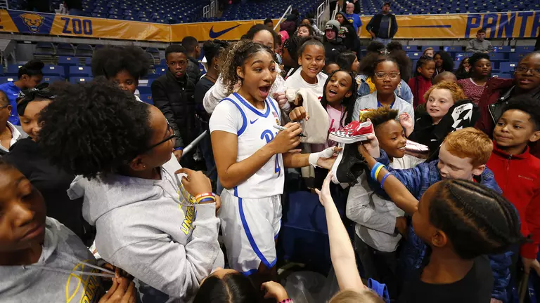 Women’s Hoops Announces 2022-23 Home Promotional Schedule