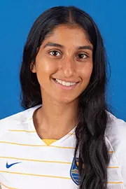 #8 Leah Pais