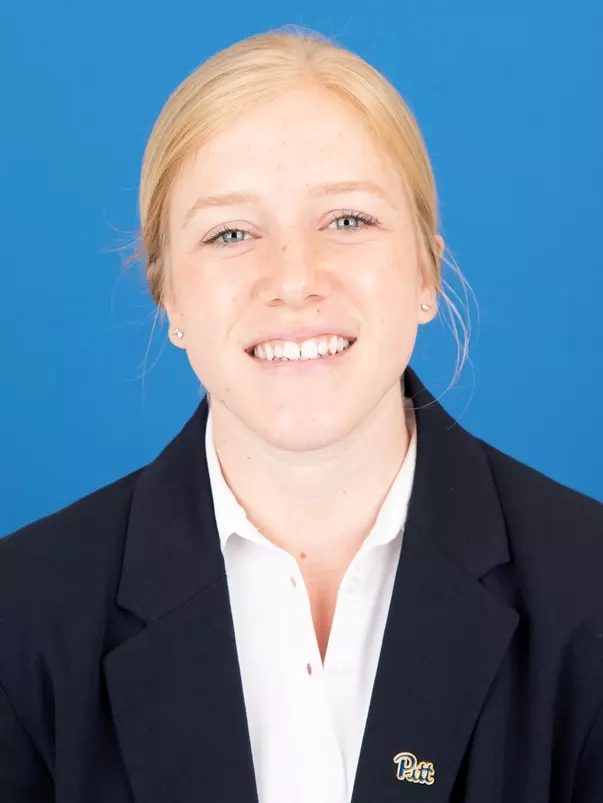 Headshot of Hannah Lewandoski