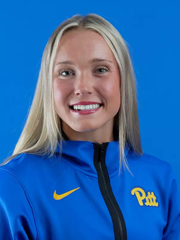 Headshot of Claire Jansen