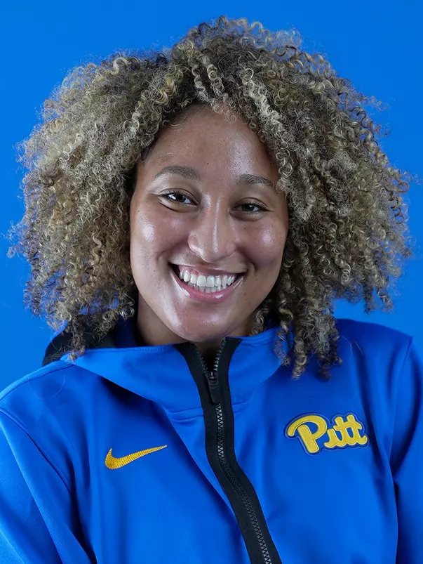 Headshot of Olivia Livingston