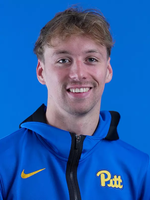 Headshot of Jordan Smolsky