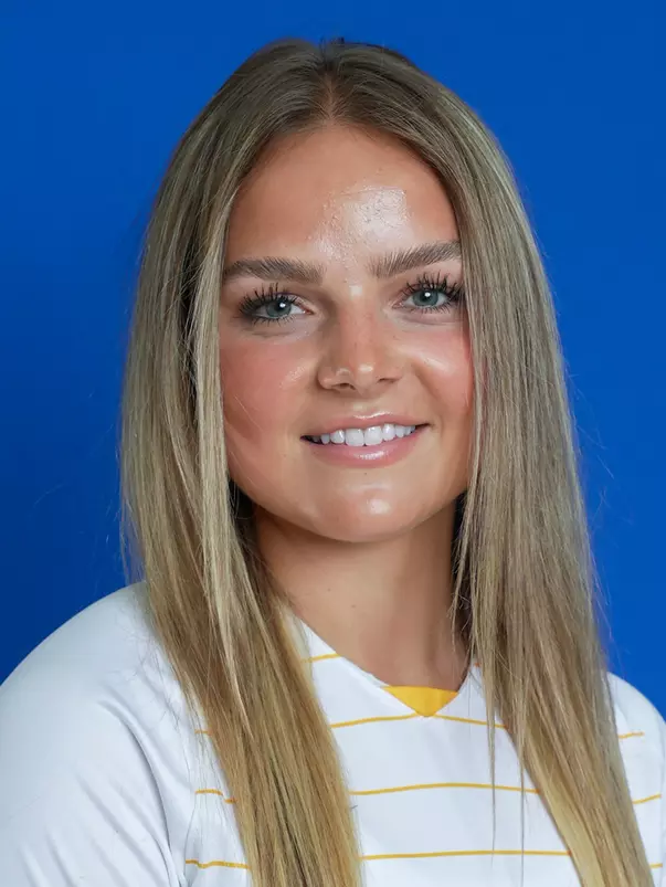 Headshot of Keera Melenhorst