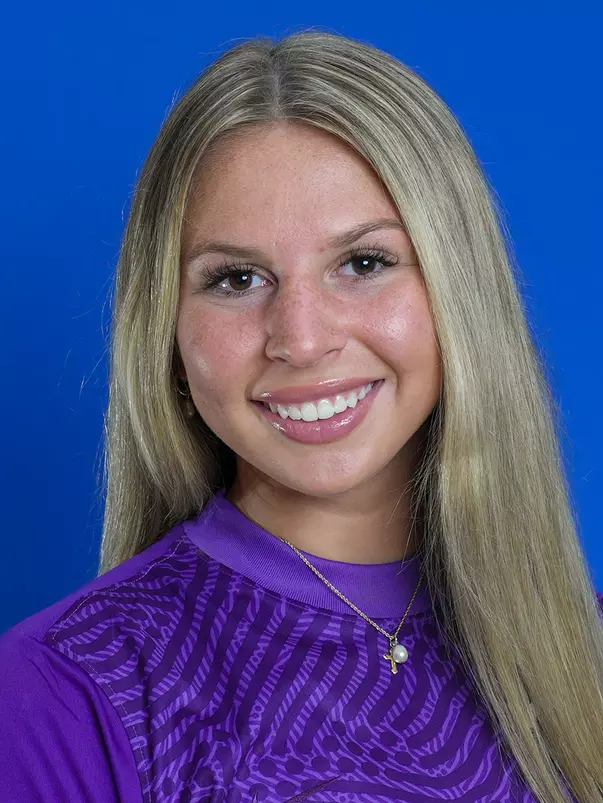 Headshot of Emma Van Meter