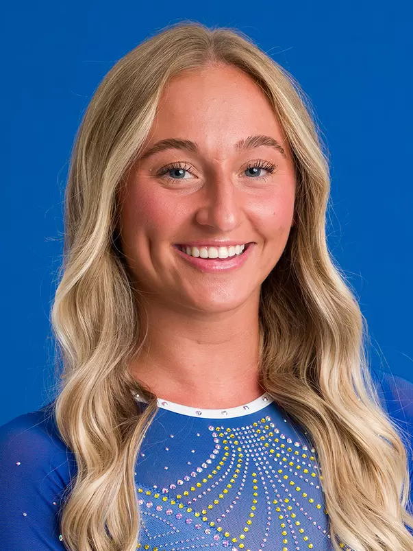 Headshot of Elizabeth Cesarone