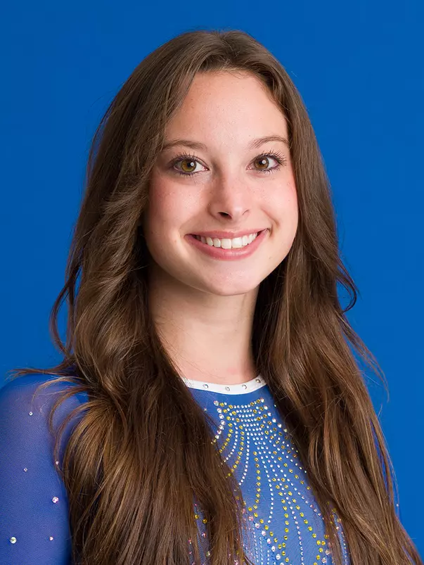 Headshot of Darbi Simcox