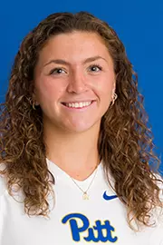 Hannah Wakefield Headshot