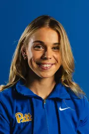 Hallie Copperwheat Headshot