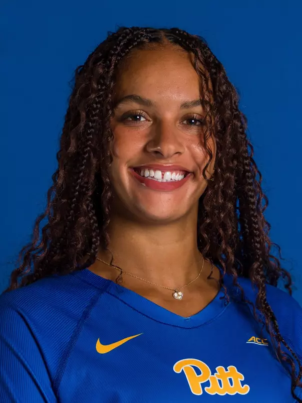 Olivia Babcock Headshot