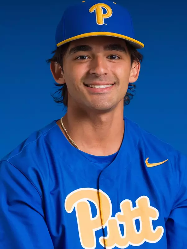 Julian Irizarry Headshot