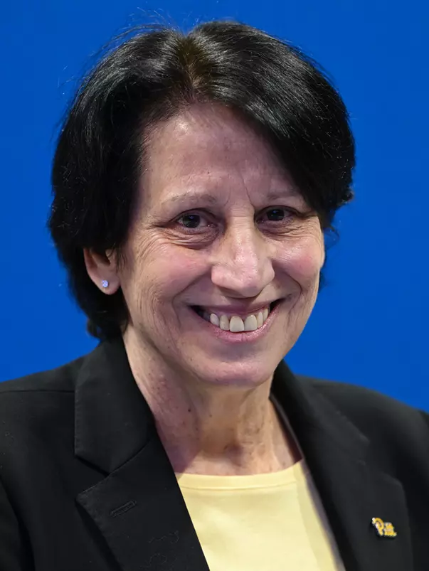 Robin Harmony Headshot