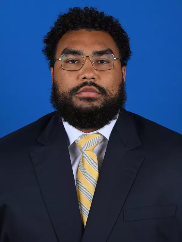 Malik Hollings Headshot