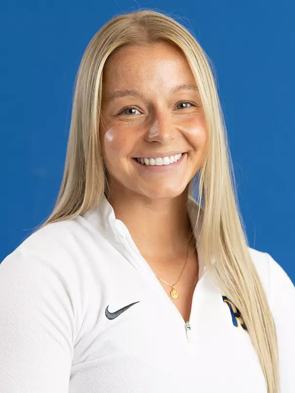 Mollie Korth Headshot
