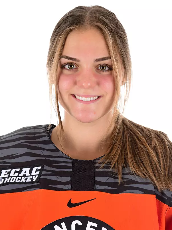 Dominique Cormier headshot