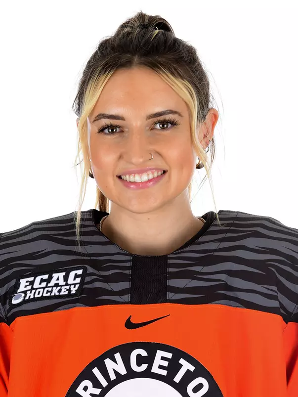 Mariah Keopple headshot