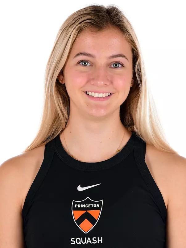 Connie Nelson headshot