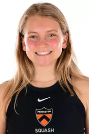 Elle Ruggiero headshot