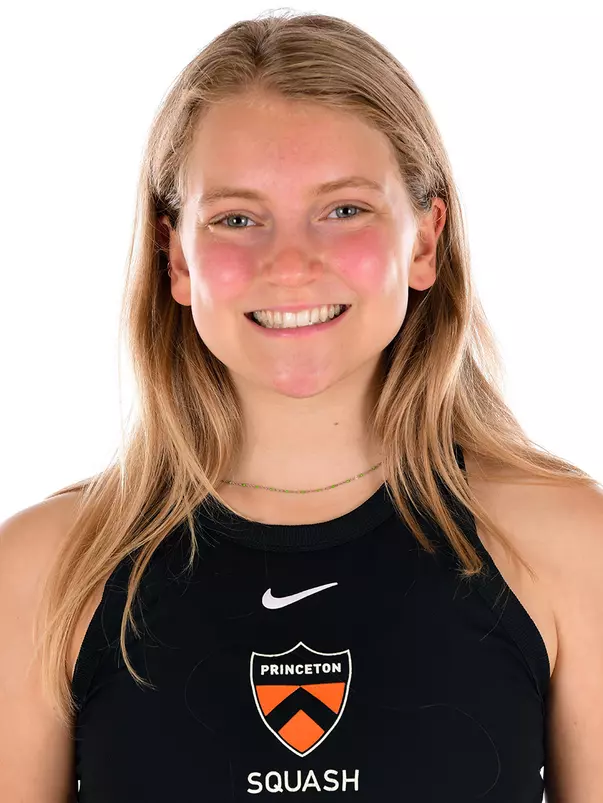 Elle Ruggiero headshot