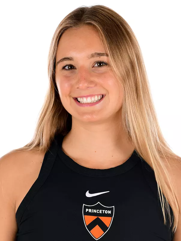 Caroline Spahr headshot