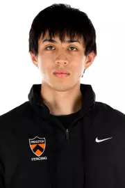 Julian Knodt headshot photo