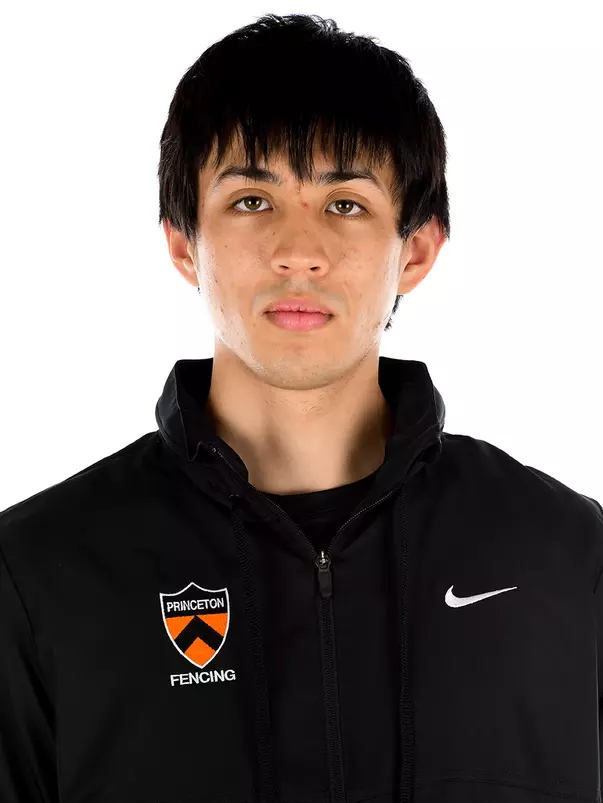 Julian Knodt headshot photo
