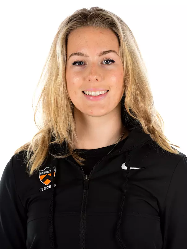 Dolly Lampson-Stixrud headshot photo