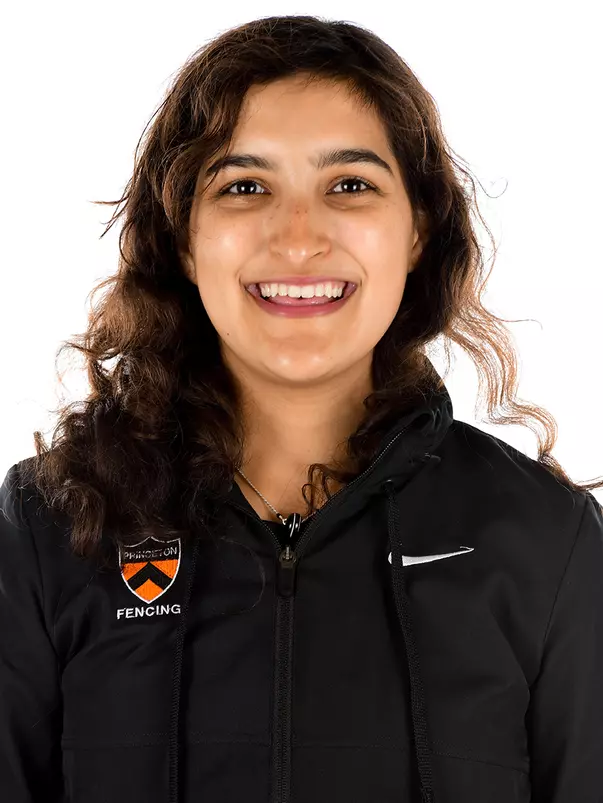 Arianna Rausch headshot photo