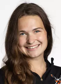 Laura Wunderlich Headshot