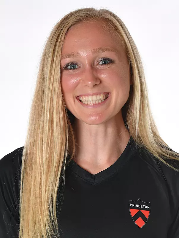 Caroline Noonan headshot