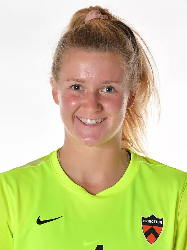 Grace Barbara headshot