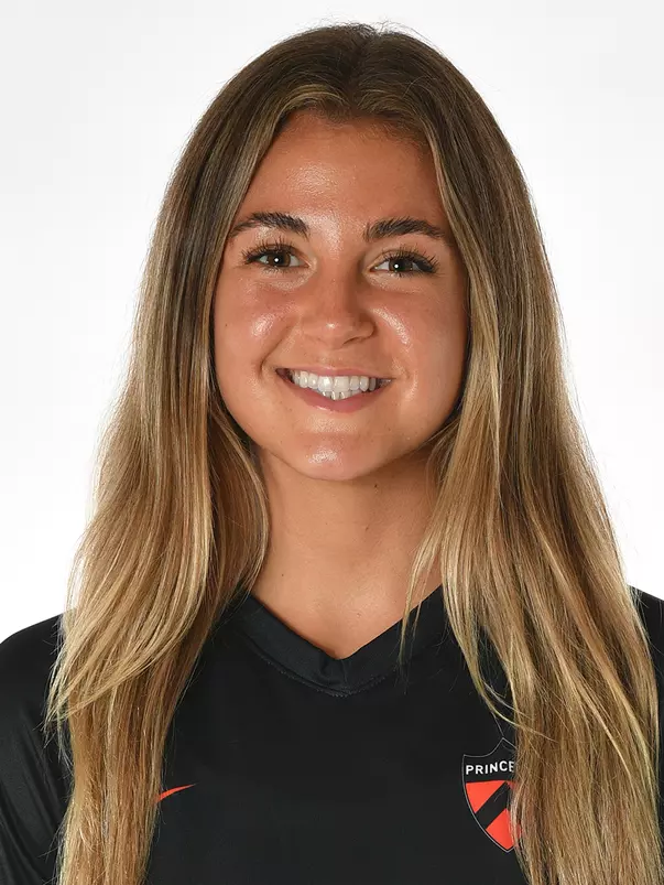 Heather MacNab headshot