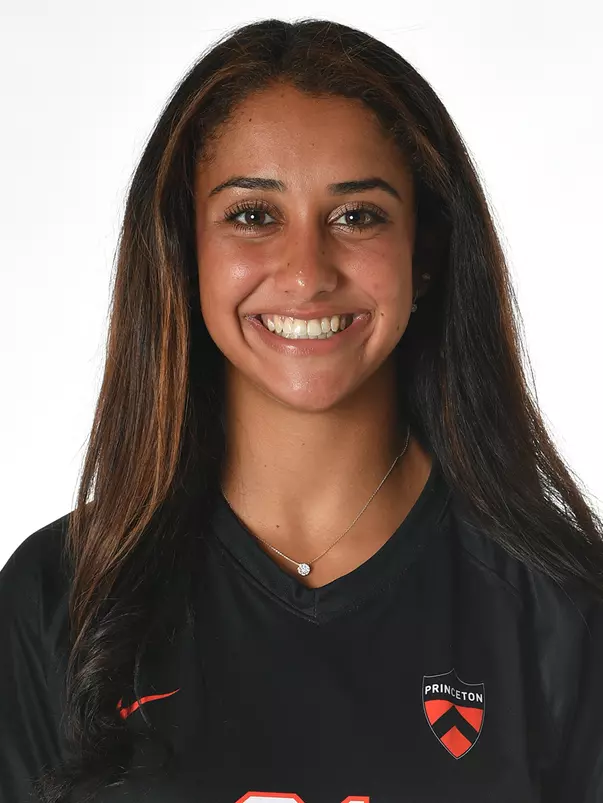 Kiley Hamou headshot