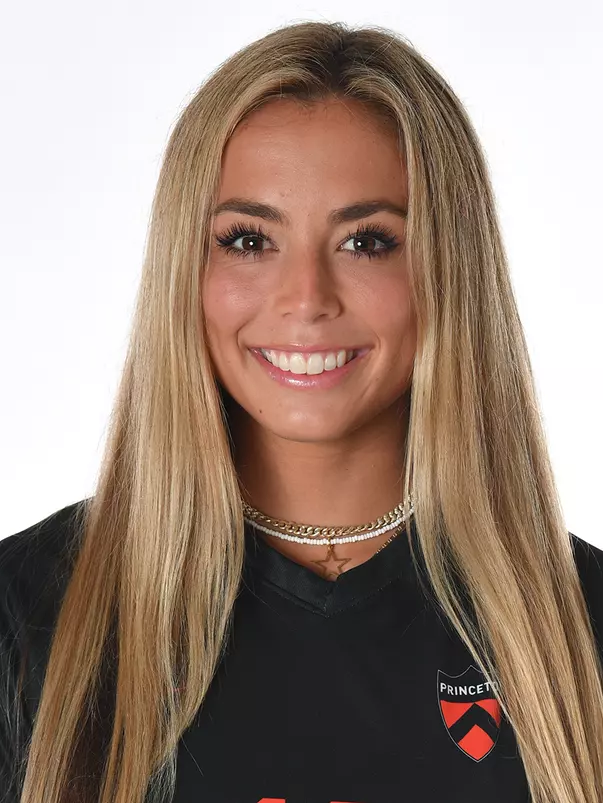 Madison Curry headshot