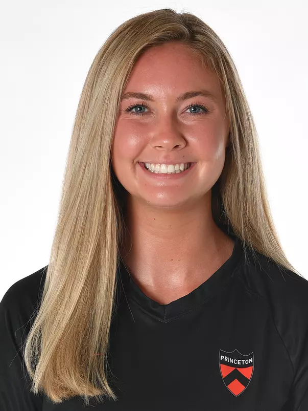 Marissa Hart headshot